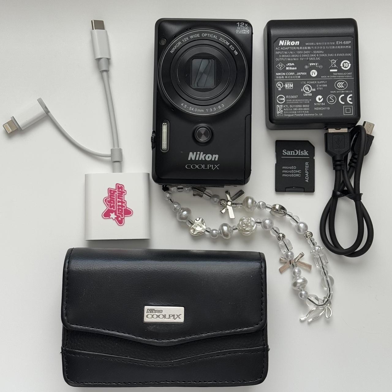 Pre-Owend NK Coolpix S8100 Digital Camera Bundle