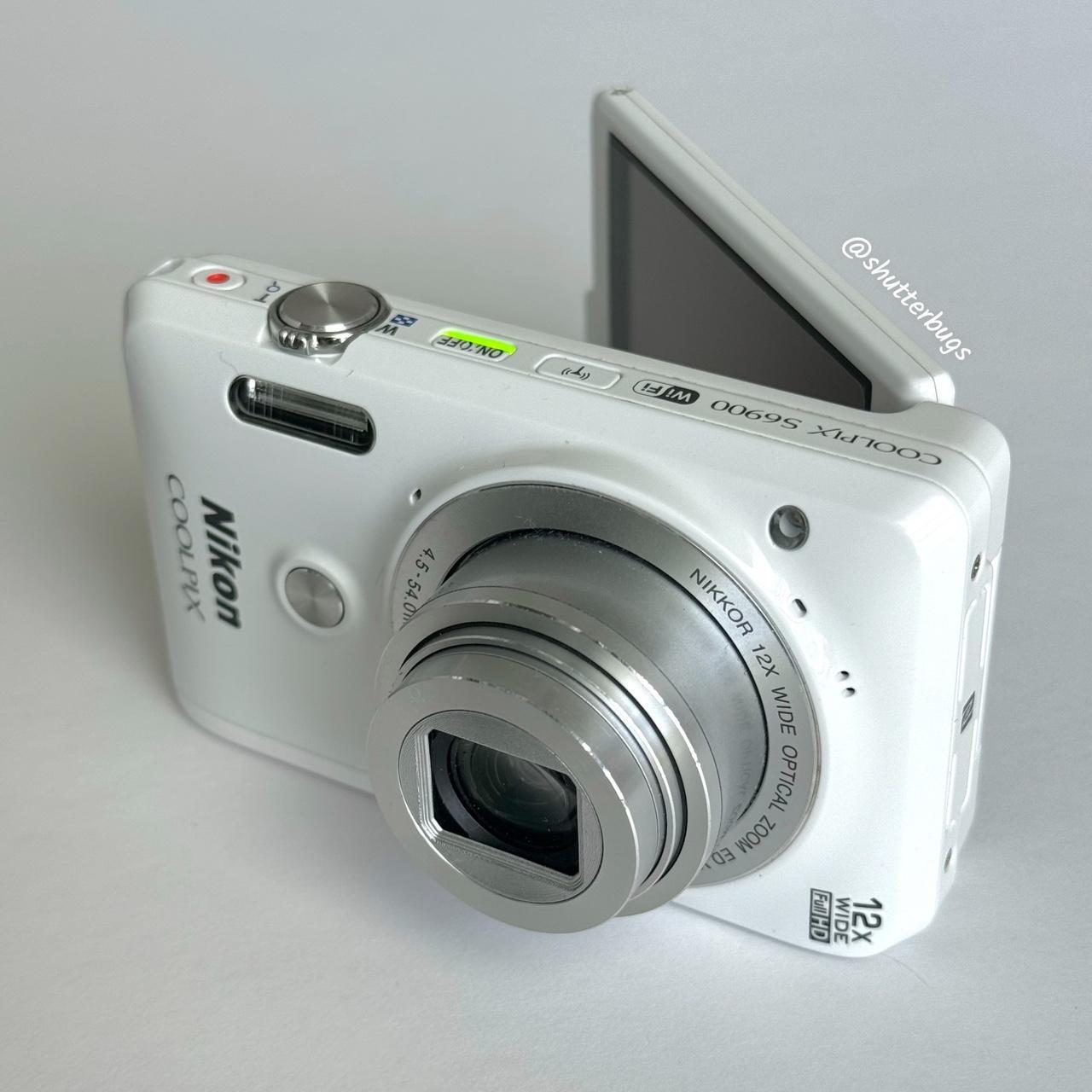 Pre-Owend NK Coolpix S6900 RARE Glossy White